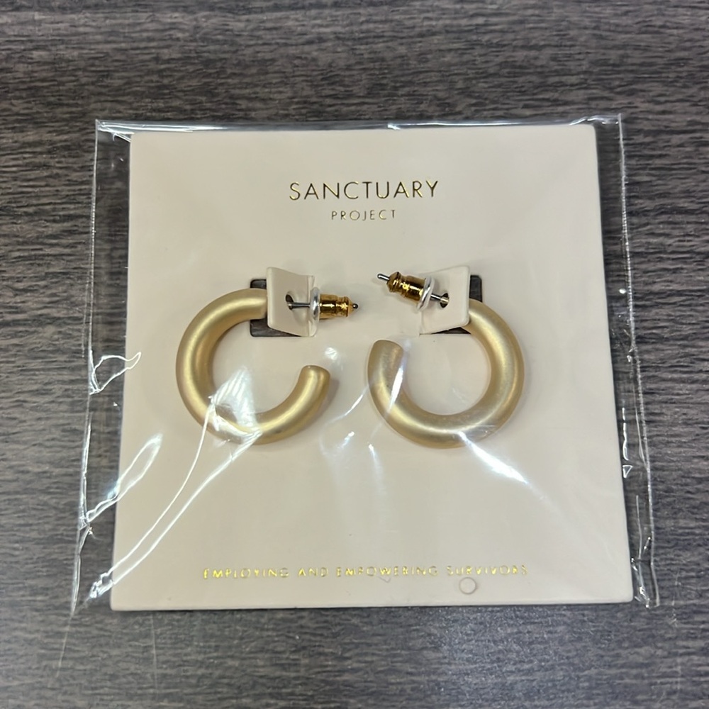 NWT Sanctuary Project Earrings - Matte Gold Tone Small Hoops